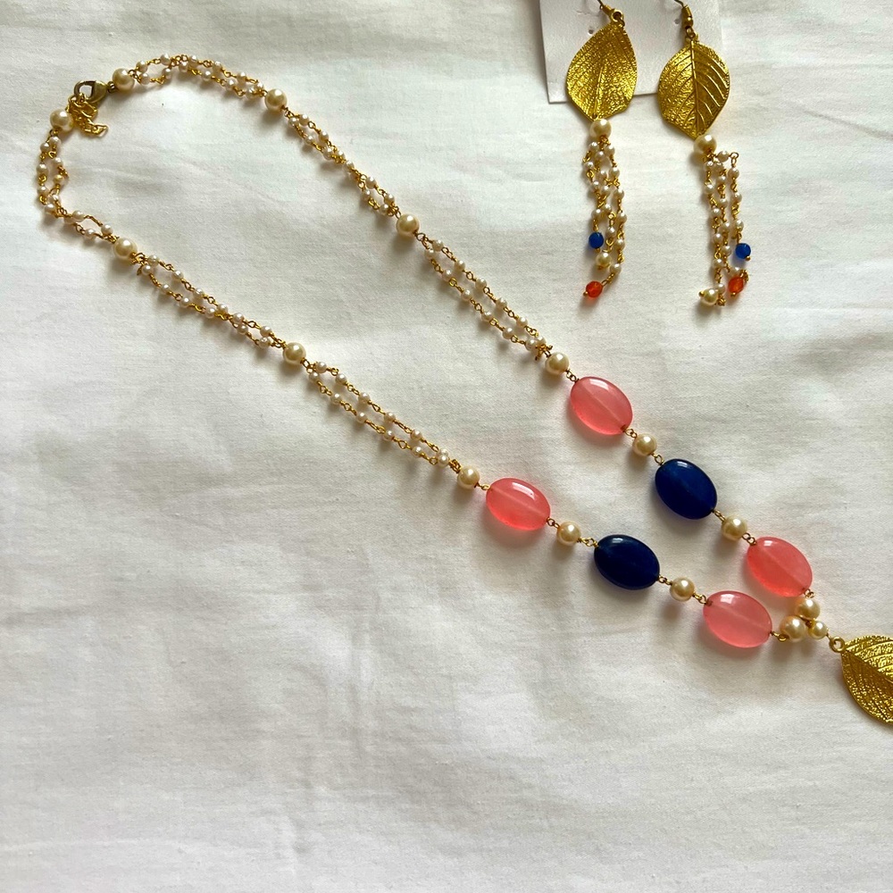 Pink blue necklace with earrings